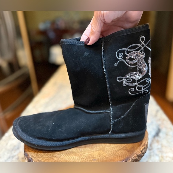 Juicy Couture black boots with sequin embellishments. Faux animal fur insideEUC - Picture 10 of 10